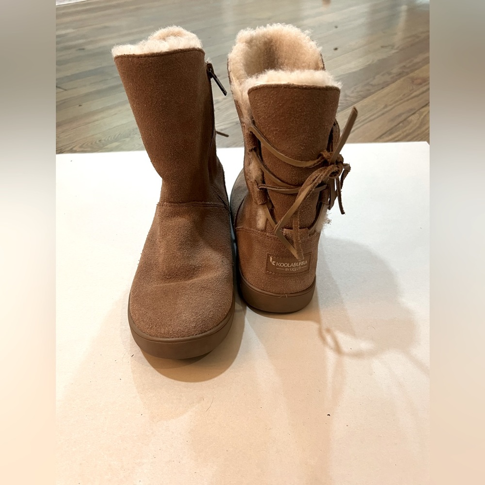 Koolaburra by Ugg Tan Shazi Short Suede Boots - Size 7